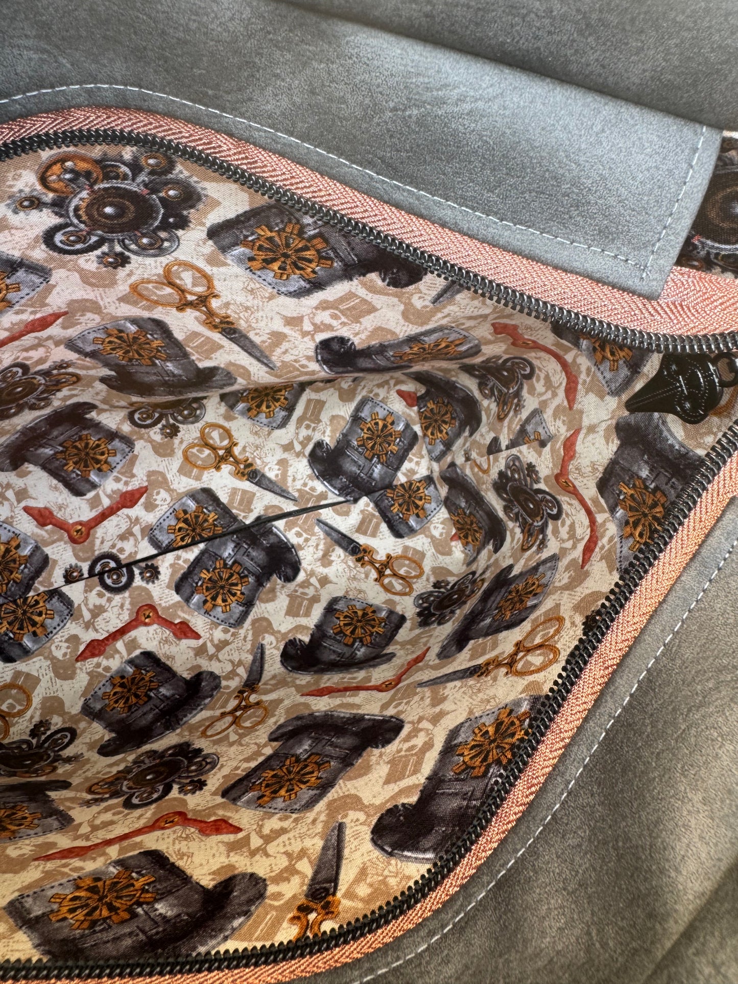 Zipped Up Tuesday - Clockwork Kracken