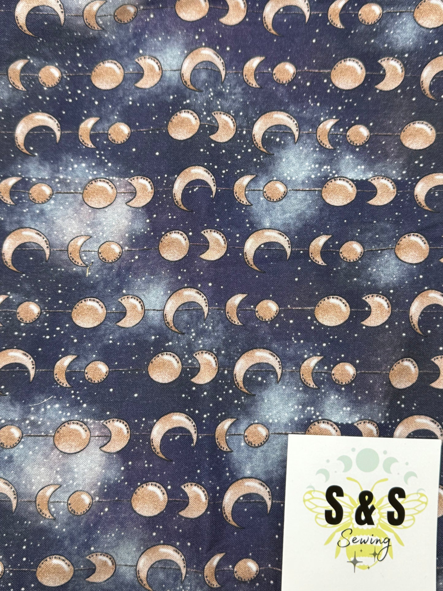 WO - Moon Garland