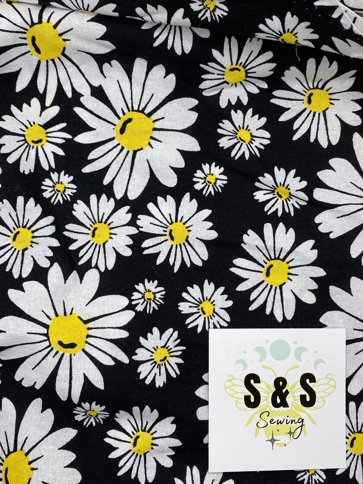 FL - Large Daisies on Black