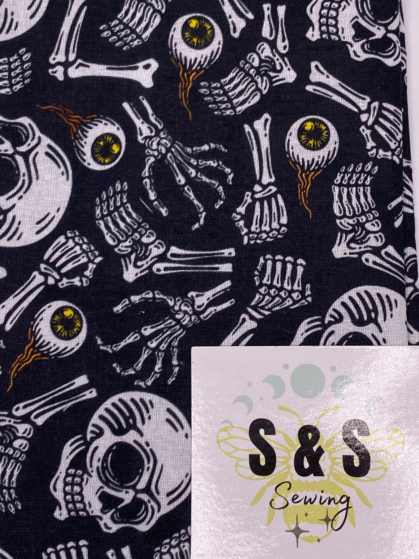 WO - Eyeballs & Bones