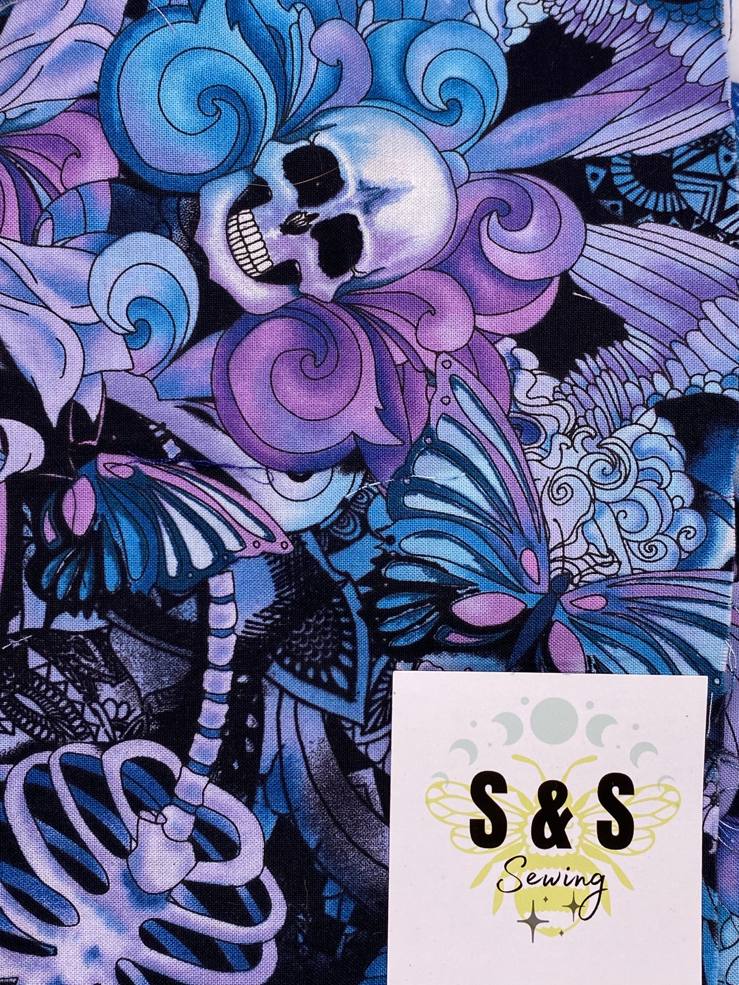 WO - Bones & Floral