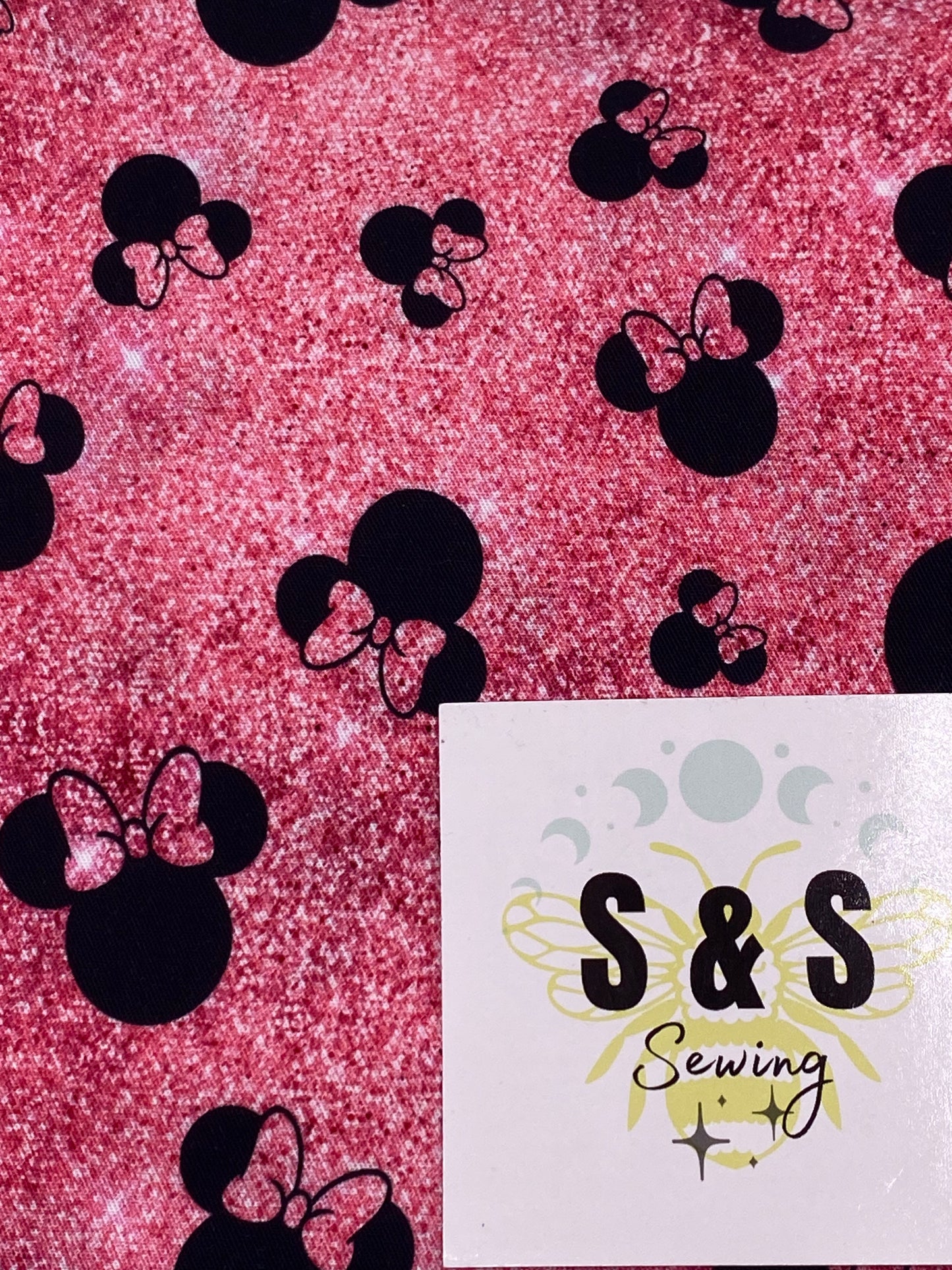 CM - Minnie Mouse - Pink Glitter