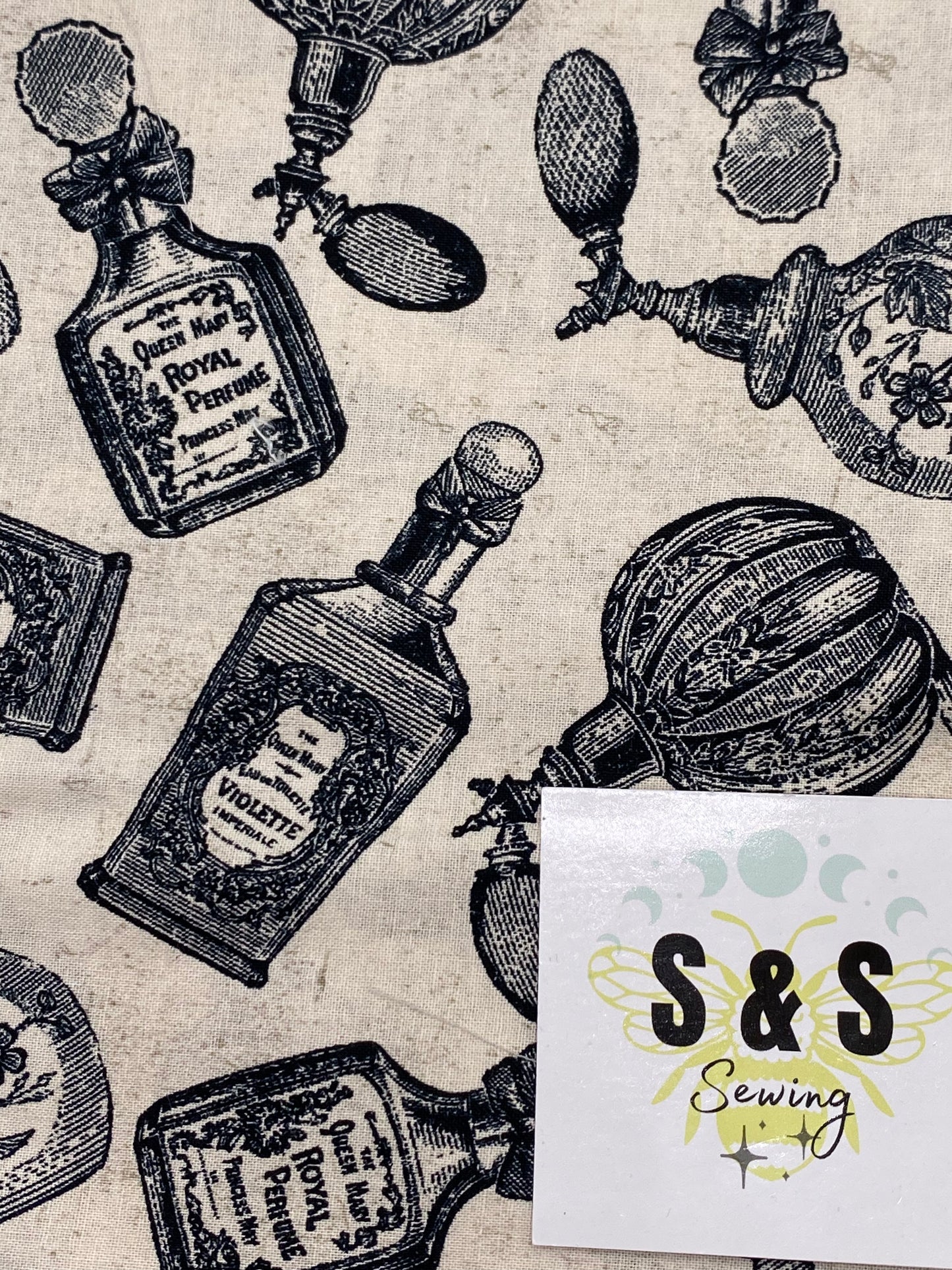 FO - Vintage Perfume Bottles