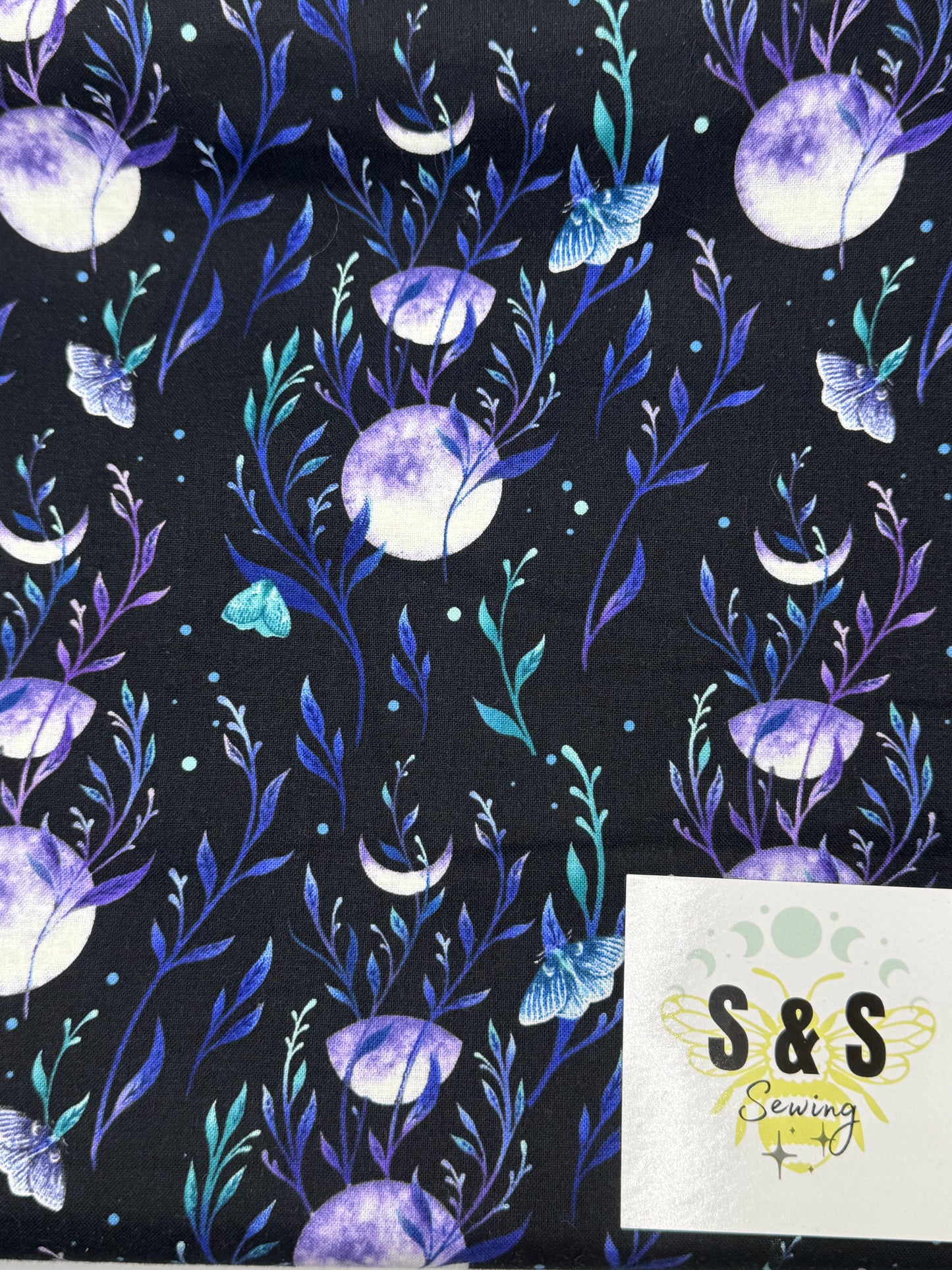 FN - Glow in the dark Moon