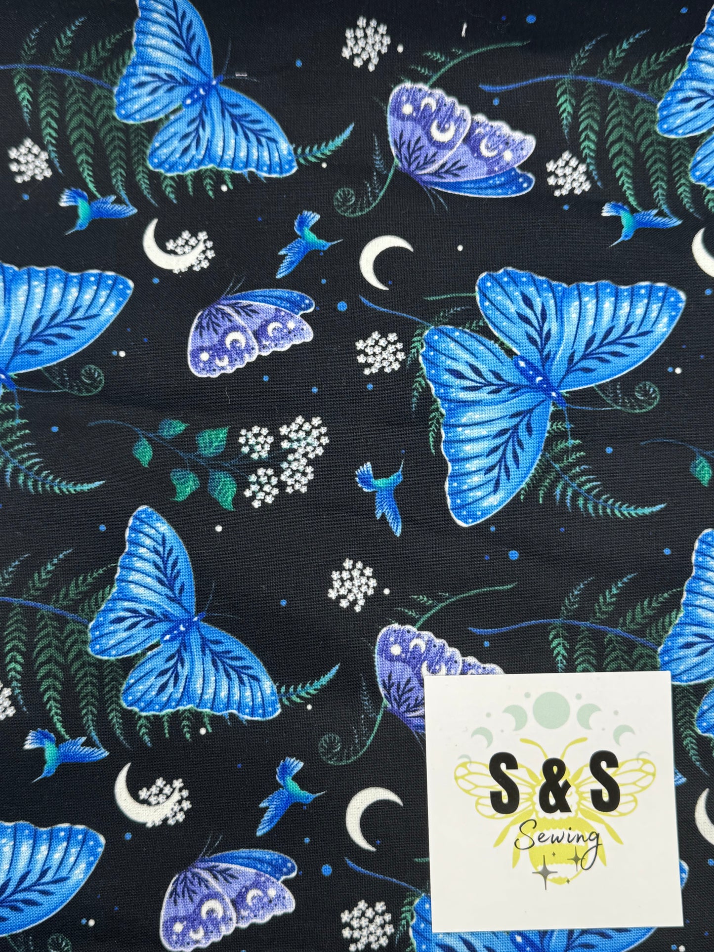 FN - Glow in the dark Moth