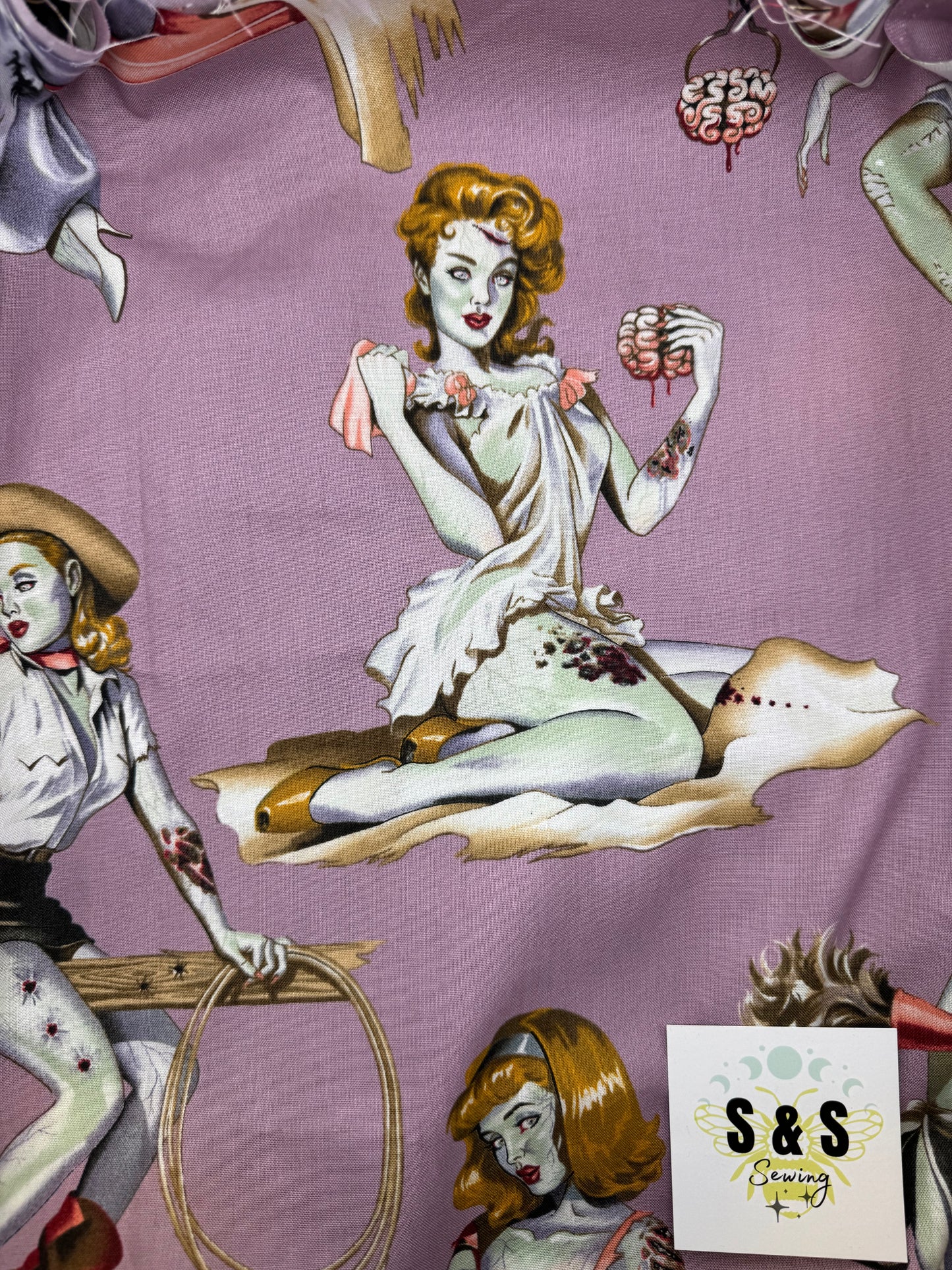 WO - Zombie Babes - purple