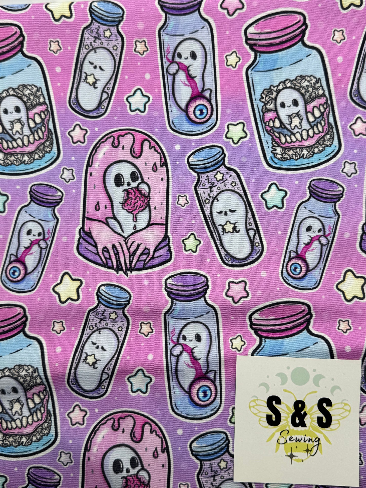 WO - Ghost Specimen Jars