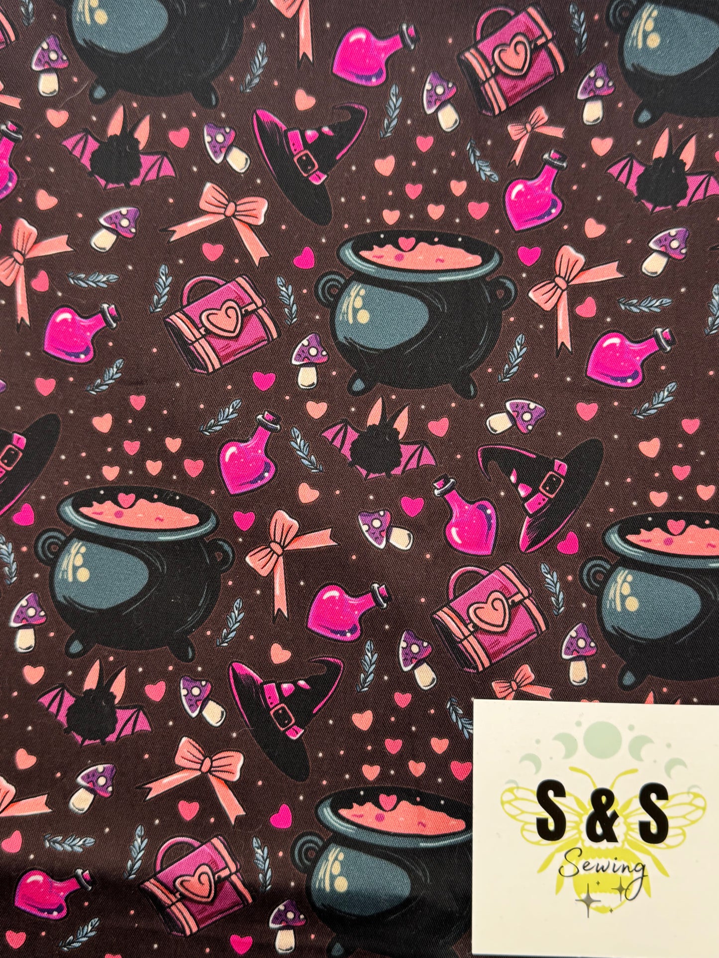 WO - Valentine Cauldron