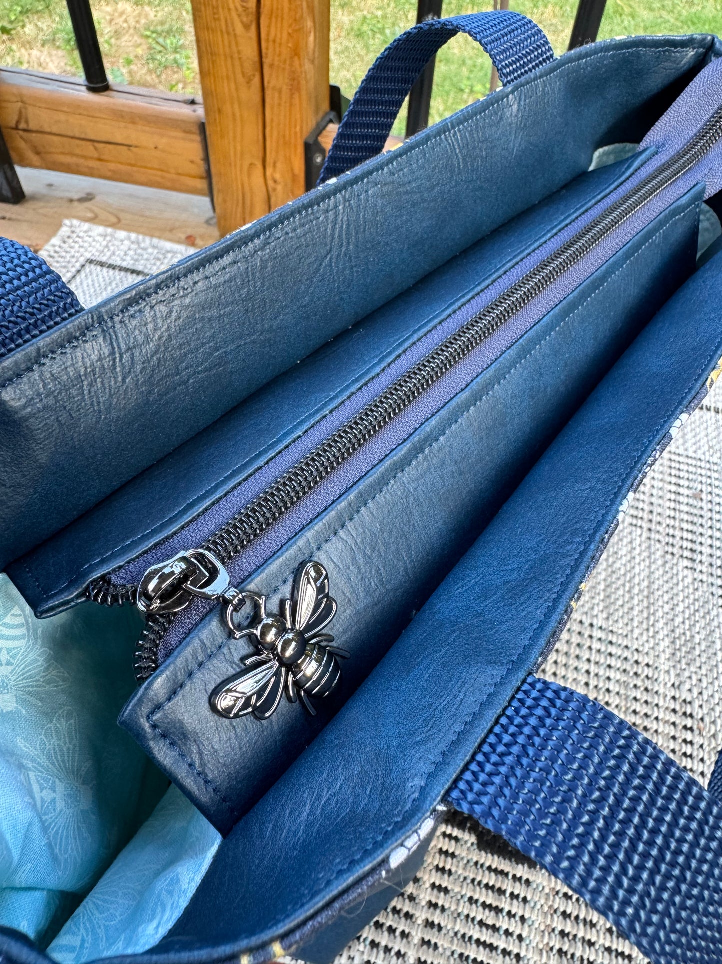 Zipped Up Tuesday - Navy Heart Bees