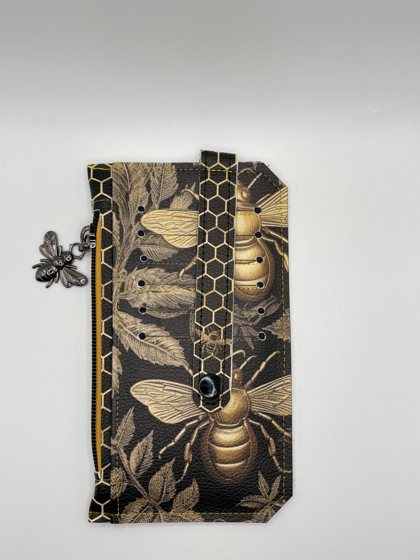 Black Bee